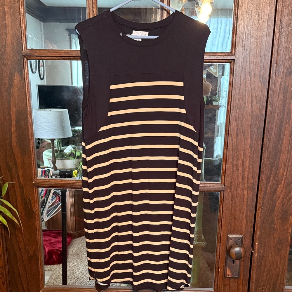 24/7 by Maurices Womens Striped Sleeveless Shift Dress Black Tan Medium NWT